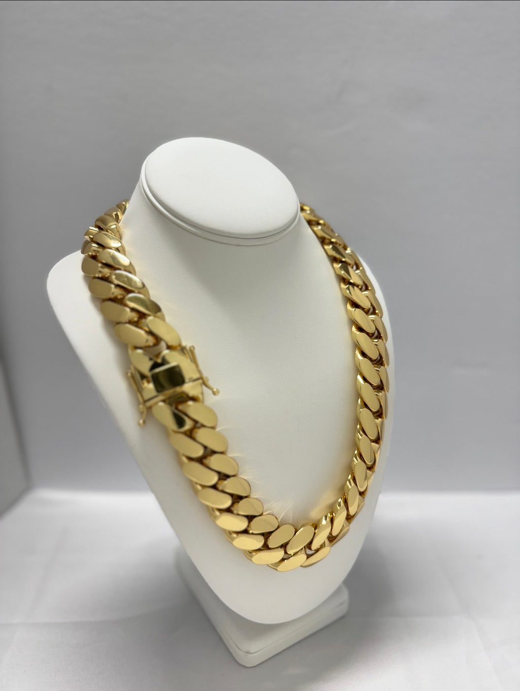 18k Gold Cuban link 20mm