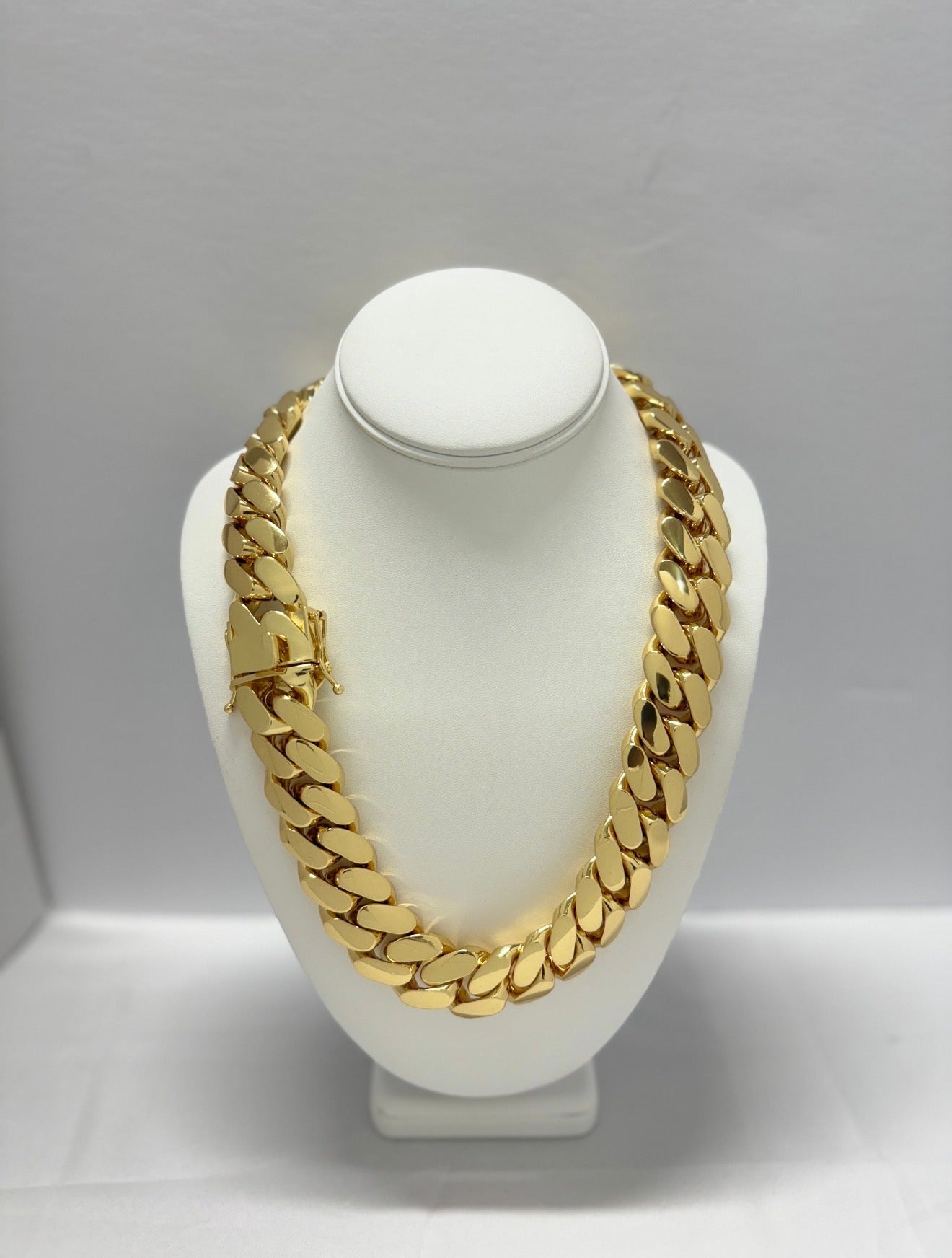 18k Gold Cuban link 20mm